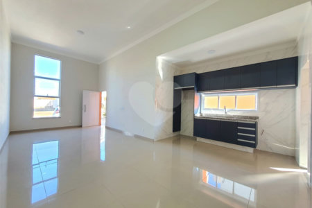 Casa à venda com 3 quartos, sendo 1 suíte,  no condomínio Residencial Reserva das Paineiras, Itapetininga - SP