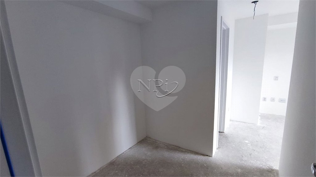 Apartamento à venda com 3 quartos, sendo 2 suítes,  em Moema, São Paulo, SP