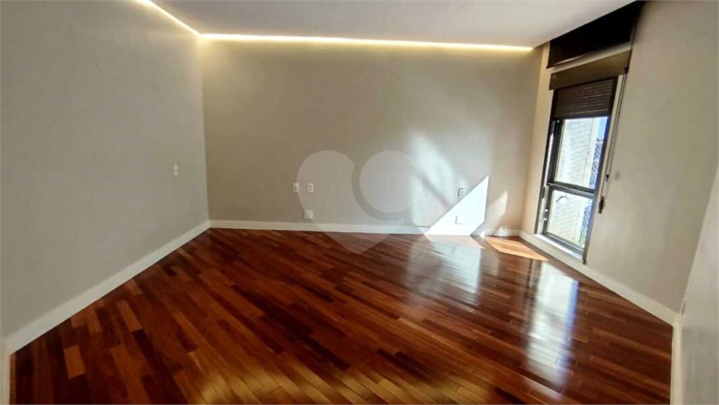 Duplex para alugar com 3 suítes em Real Parque, São Paulo, SP