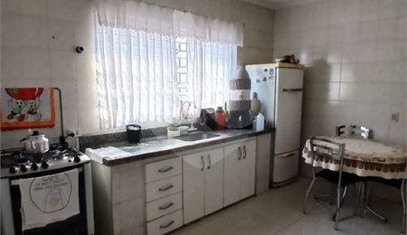 Sobrado à venda com 4 quartos, sendo 2 suítes,  em Vila Santa Terezinha (zona Norte), São Paulo, SP