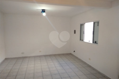 Sobrado à venda com 3 quartos em Chora Menino, São Paulo, SP