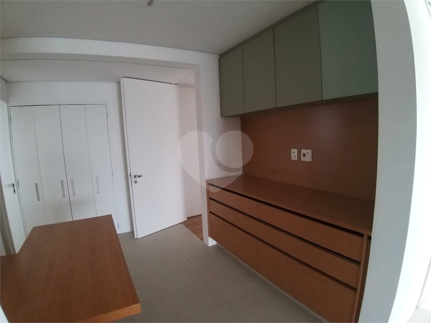 Apartamento à venda ou para alugar com 3 suítes em Pinheiros, São Paulo, SP