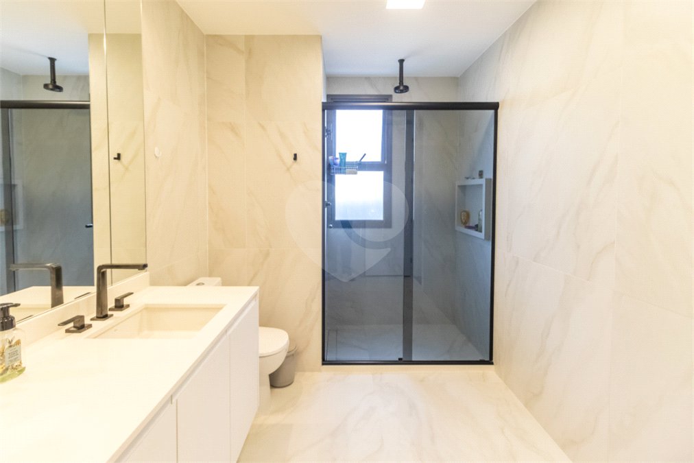 Apartamento à venda com 3 suítes em Campo Belo, São Paulo, SP