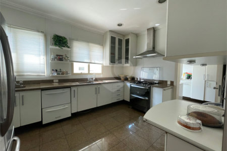Apartamento à venda com 3 suítes em Campo Belo, São Paulo, SP