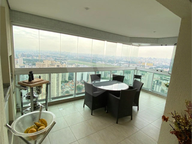 Apartamento à venda com 3 suítes em Santana, São Paulo, SP