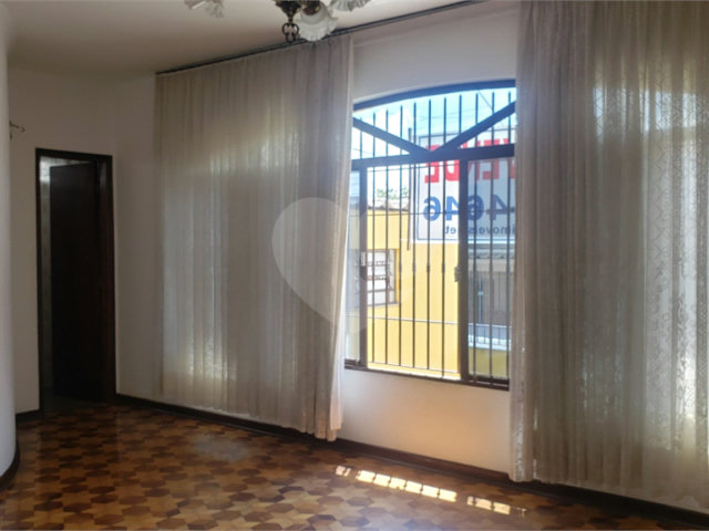 Casa Térrea à venda com 3 quartos, sendo 1 suíte,  em Campo Grande, São Paulo, SP