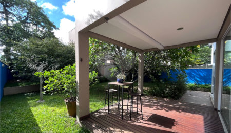 Sobrado à venda com 3 quartos, sendo 2 suítes,  em Granja Julieta, São Paulo, SP