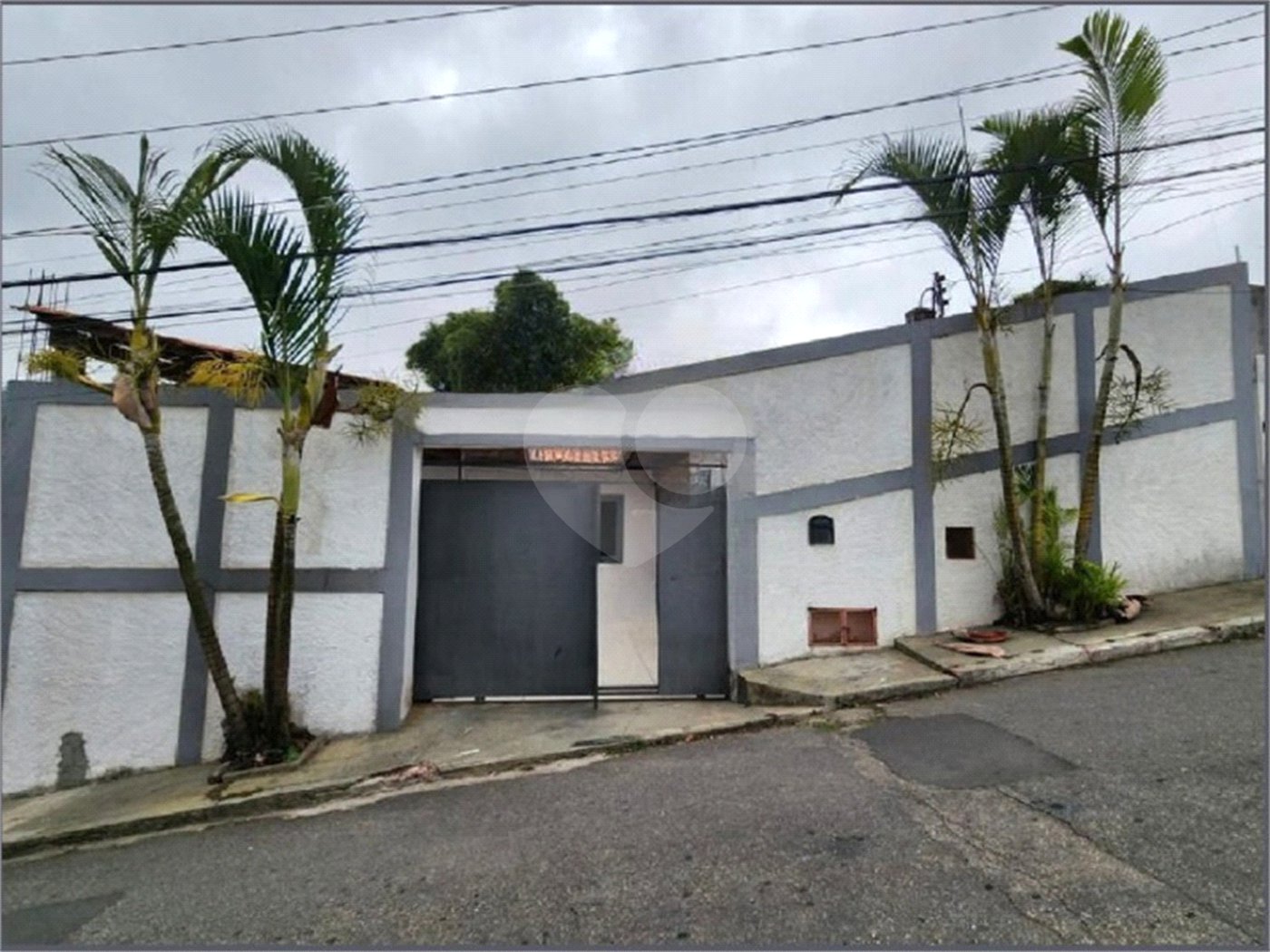 Casa Térrea à venda com 3 quartos, sendo 2 suítes, em Horto, São Paulo, SP