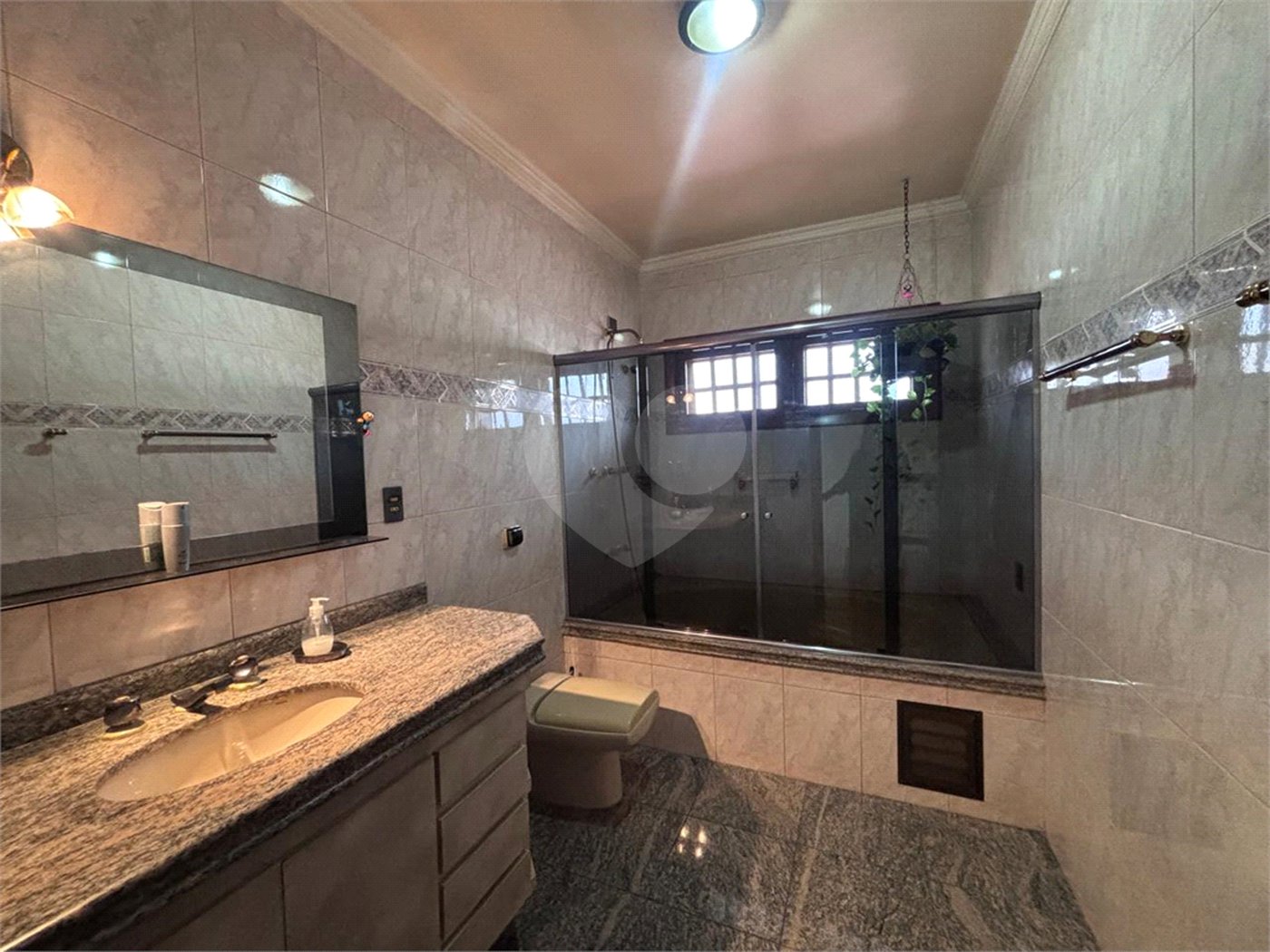 Casa à venda com 4 quartos, sendo 2 suítes,  no condomínio Granja Olga Ii, Sorocaba - SP