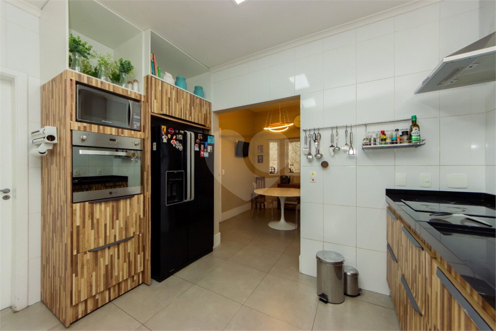 Casa à venda com 5 suítes no condomínio Solar dos Manacas, São Paulo - SP