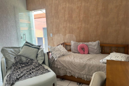 Sobrado à venda com 3 quartos, sendo 1 suíte,  no Centro, Itapetininga, SP