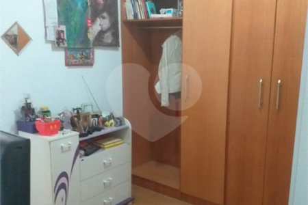 Sobrado à venda com 3 quartos em Parque Vitória, São Paulo, SP