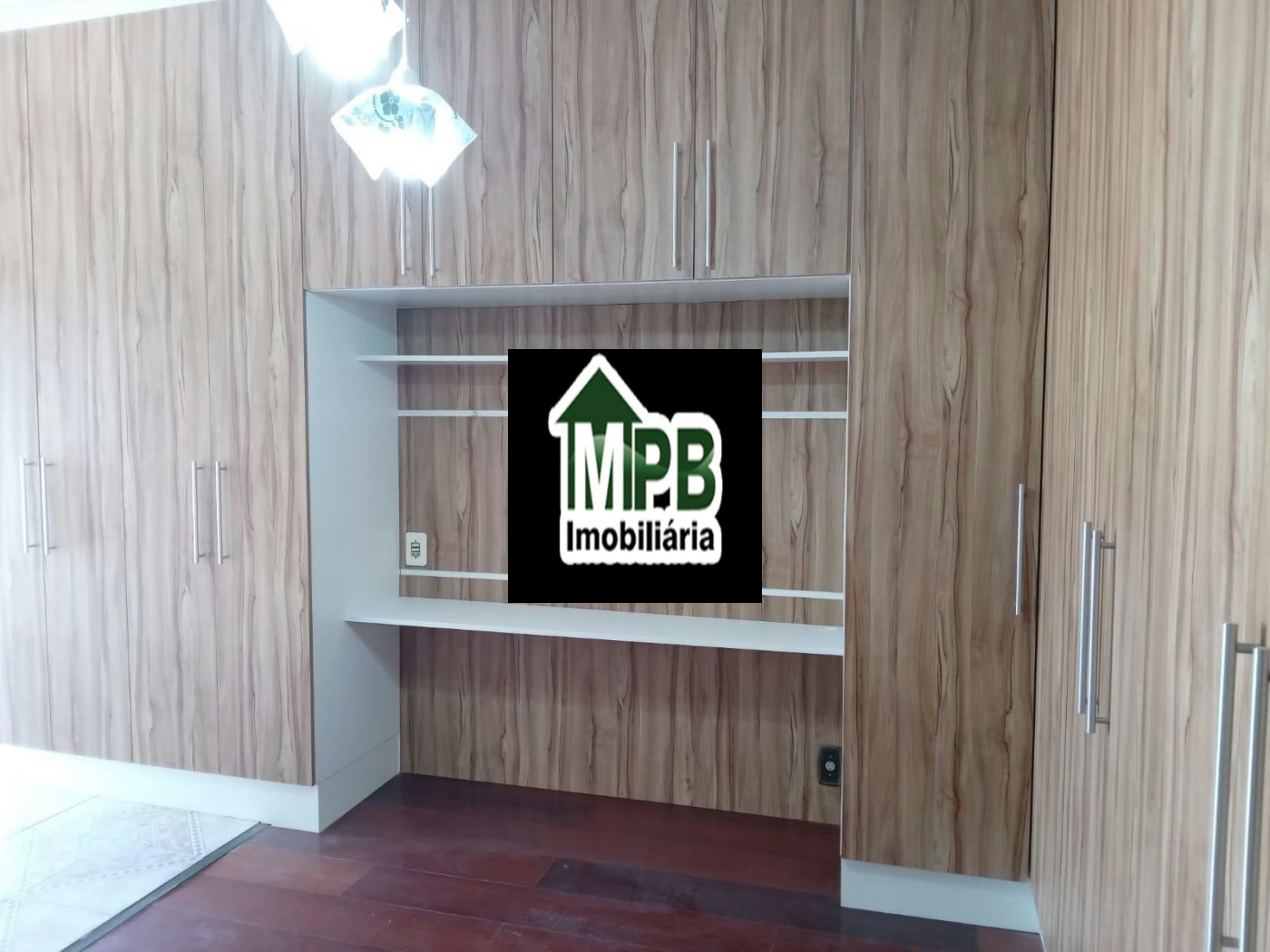 Sobrado à venda com 2 quartos, sendo 1 suíte, em Jardim Altos Do Itavuvu, Sorocaba, SP