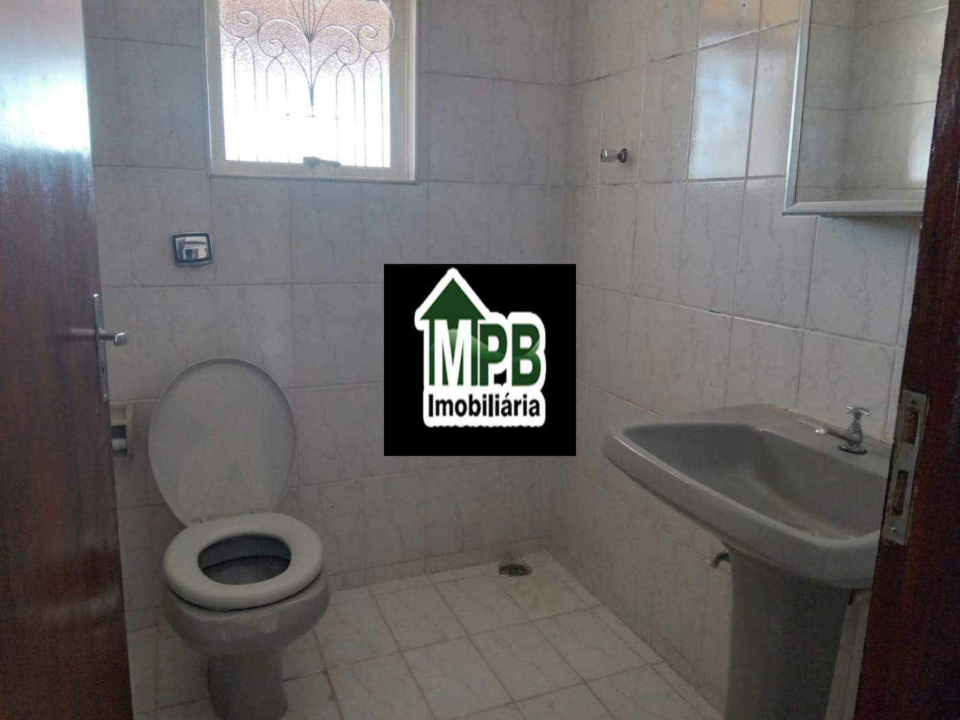 Sobrado à venda com 2 quartos, sendo 1 suíte, em Jardim Altos Do Itavuvu, Sorocaba, SP