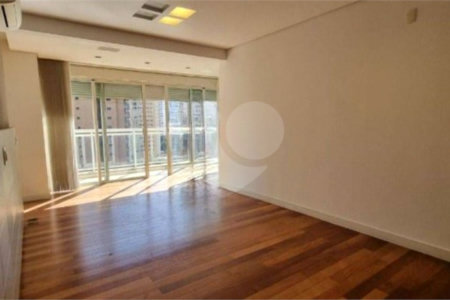 Apartamento à venda com 3 suítes em Vila Mariana, São Paulo, SP