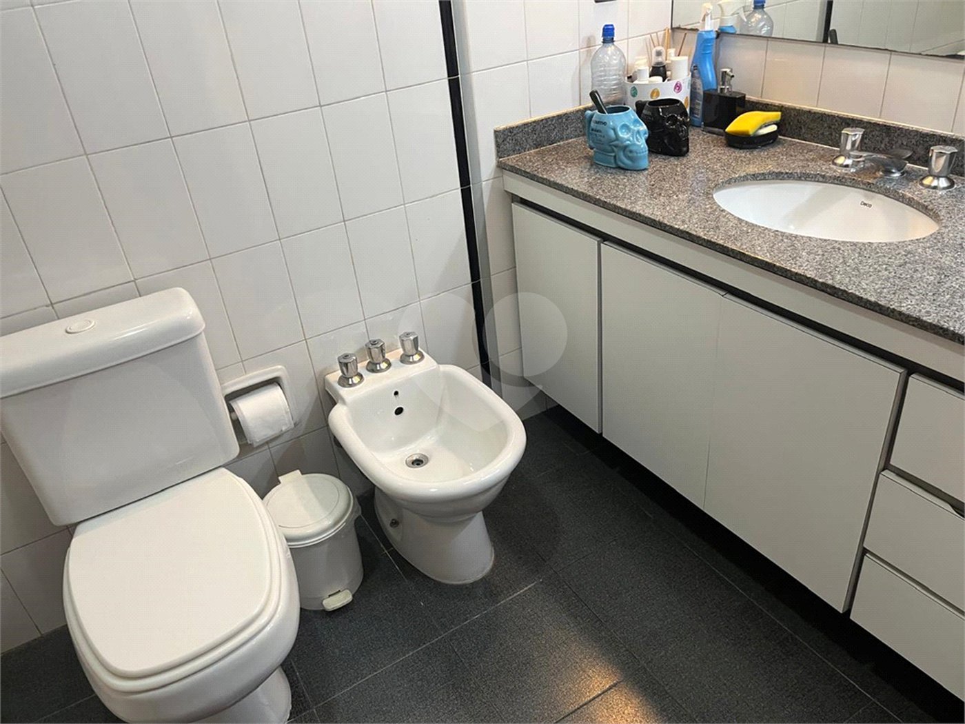 Casa à venda com 4 quartos, sendo 3 suítes, no condomínio Vitoria Regia, São Paulo - SP