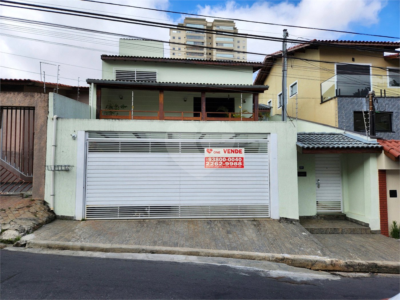 Casa à venda com 4 quartos, sendo 3 suítes,  em Vila Rosália, Guarulhos, SP