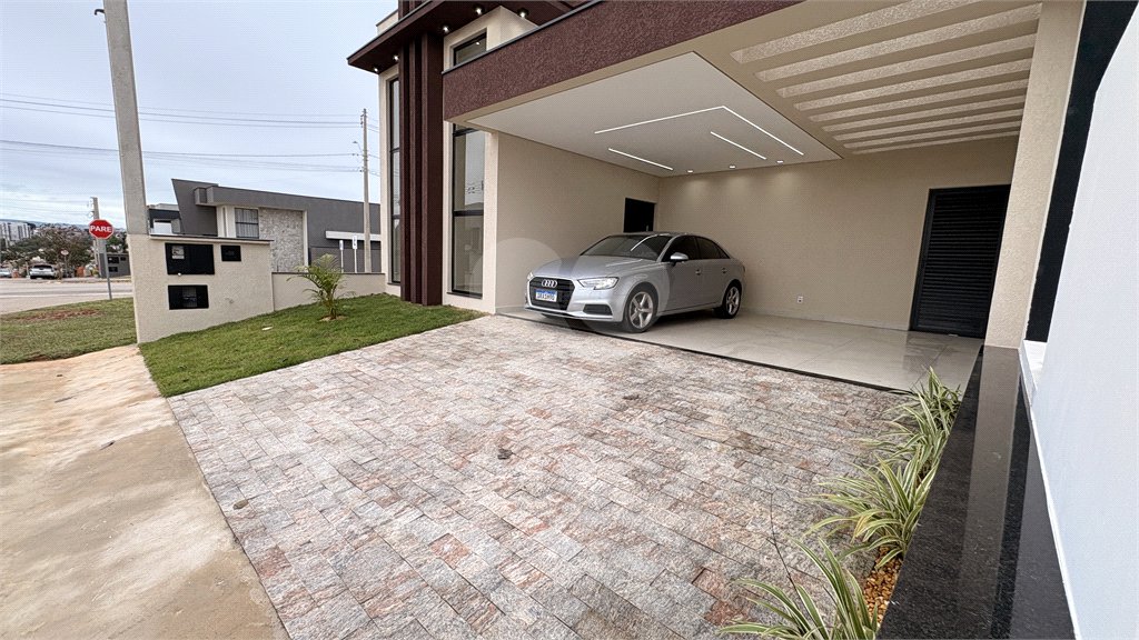 Casa à venda com 3 quartos, sendo 1 suíte, no condomínio Residencial Villagio Wanel, Sorocaba - SP