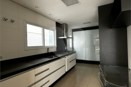 Casa à venda com 4 quartos, sendo 2 suítes,  no condomínio Montblanc, Sorocaba - SP