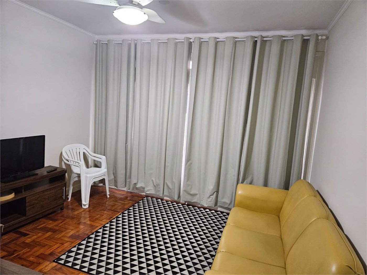 Apartamento com 3 dormitórios à venda, 98 m² por R$ 650.000,00 - Gonzaga - Santos/SP