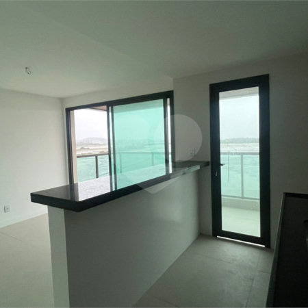 Apartamento à venda com 2 quartos, sendo 1 suíte, em Nova São Pedro, São Pedro da Aldeia, RJ