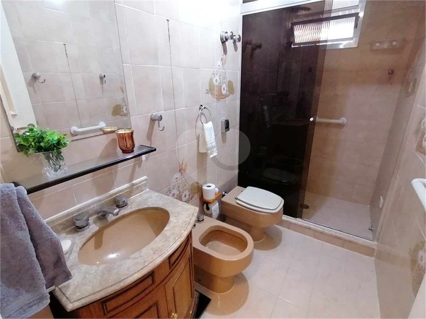 Apartamento à venda com 3 quartos, sendo 1 suíte, em Jardim Paulista, São Paulo, SP