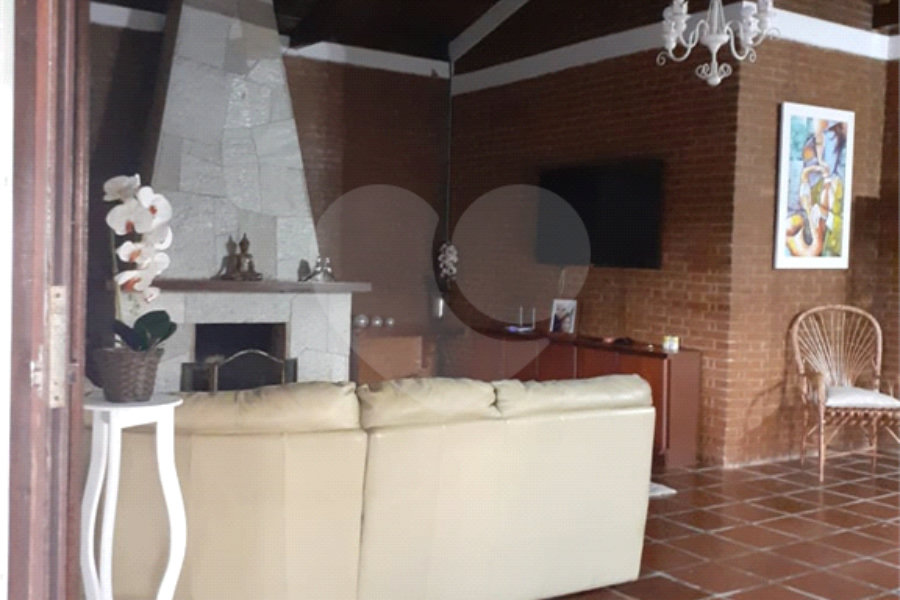 Casa à venda com 8 quartos, sendo 2 suítes, em Serra da Cantareira, Mairiporã, SP