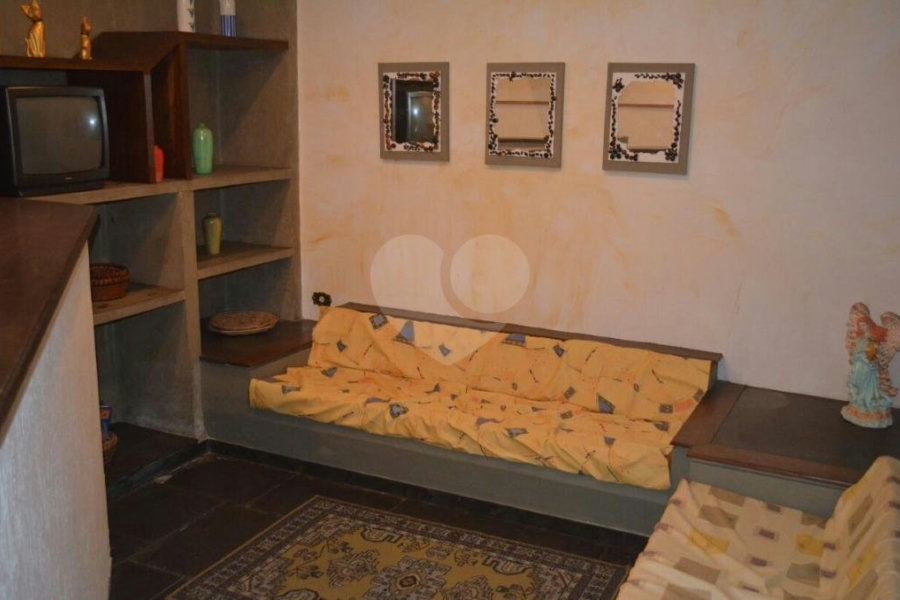 Sobrado à venda com 4 quartos, sendo 3 suítes, em Parque Edu Chaves, São Paulo, SP