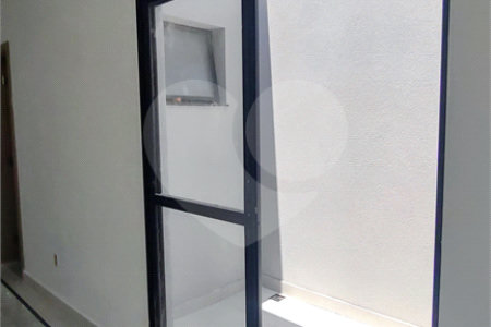Sobrado à venda com 3 quartos, sendo 1 suíte, em Vila Granada, São Paulo, SP
