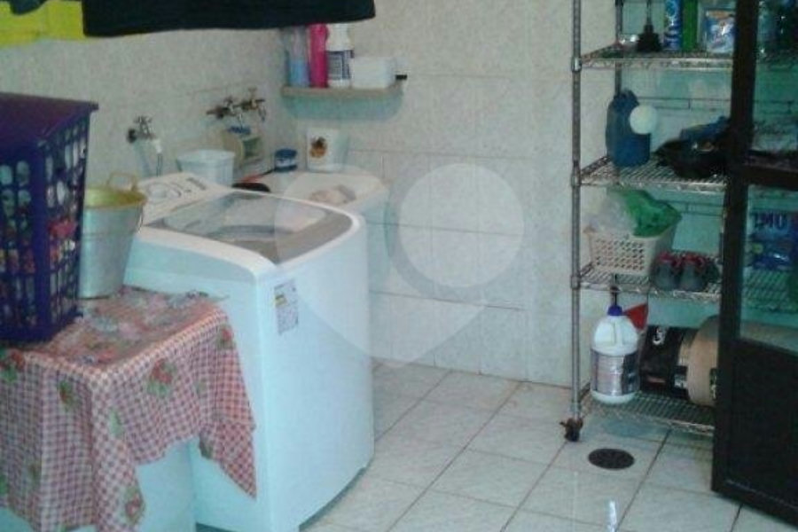 Sobrado à venda com 3 quartos, sendo 1 suíte, em Tremembé, São Paulo, SP