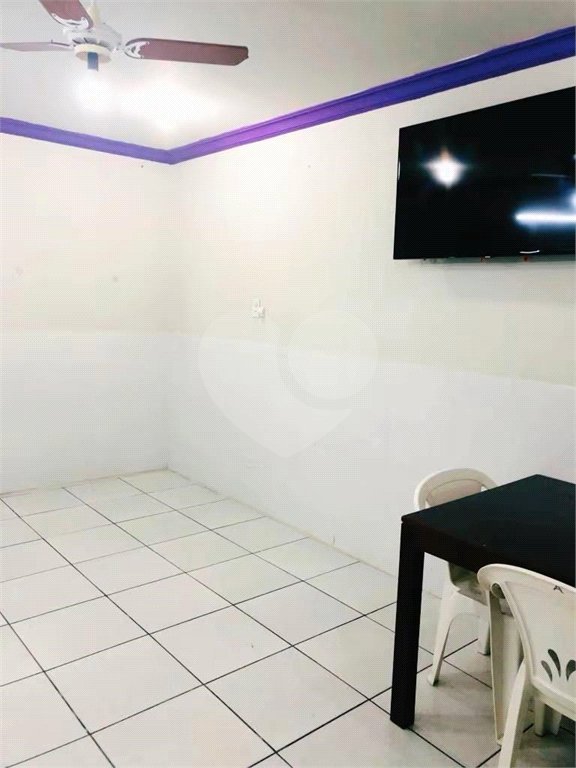 Casa à venda com 3 quartos em Santa Cruz, Rio de Janeiro, RJ