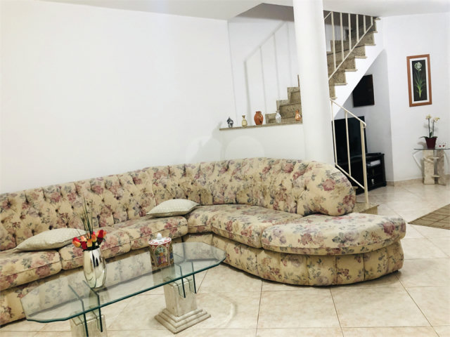 Sobrado à venda com 3 quartos em Tremembé, São Paulo, SP