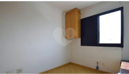 Apartamento à venda com 2 quartos em Vila Bertioga, São Paulo, SP