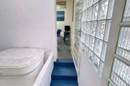 Prédio comercial com 322m², 8 salas, 3 banheiros, à venda no bairro Santo Antônio, São Caetano do Sul
