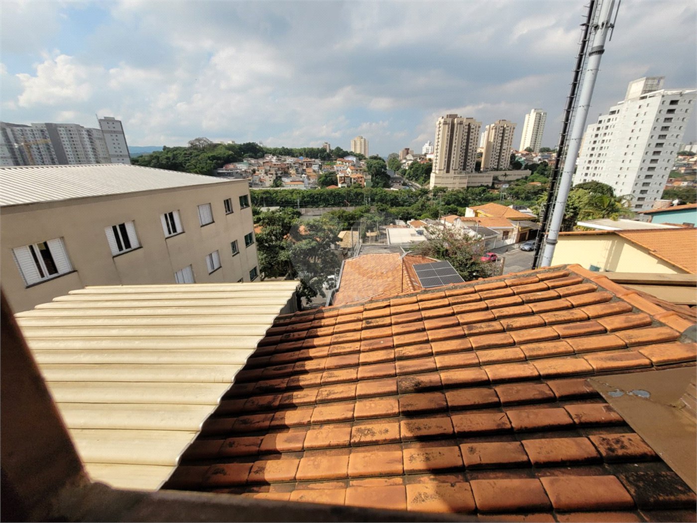 Sobrado Super Espaçoso com 3 Dormitórios e 1 Suíte na Chácara Inglesa: Seu Refúgio de Tranquilidade!