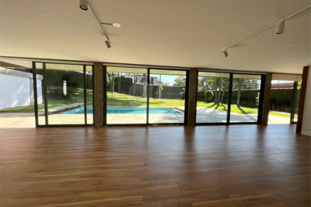 Sobrado para alugar com 5 quartos, sendo 4 suítes, em Jardim Everest, São Paulo, SP