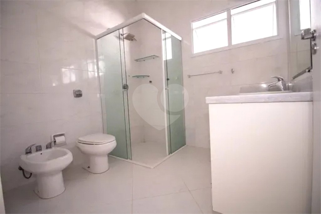 Casa à venda com 4 quartos, sendo 3 suítes,  no condomínio Altos da Serra Vi, São José dos Campos - SP