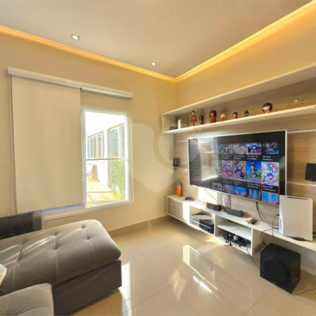 Casa à venda com 4 quartos, sendo 3 suítes, no condomínio Vila Hípica II, Vinhedo - SP