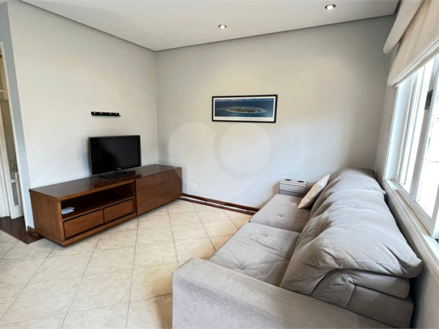 Casa à venda com 3 quartos, sendo 1 suíte,  no condomínio Villagio Tramway, São Paulo - SP