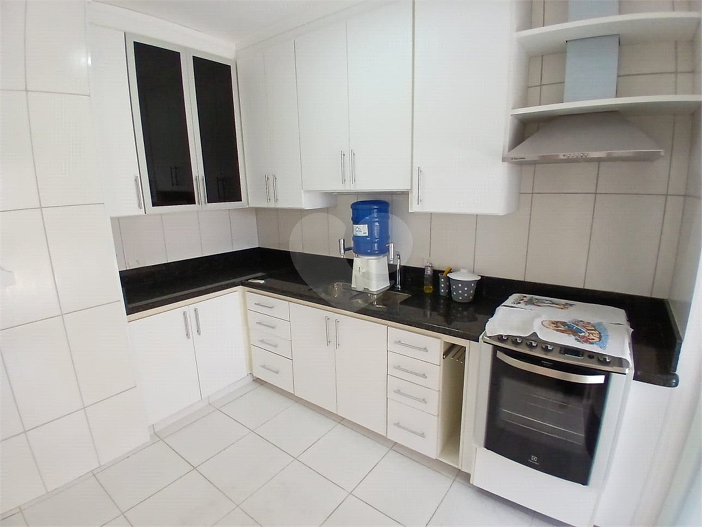 Casa à venda com 3 quartos, sendo 1 suíte, no condomínio Golden Park Residence II, Sorocaba - SP