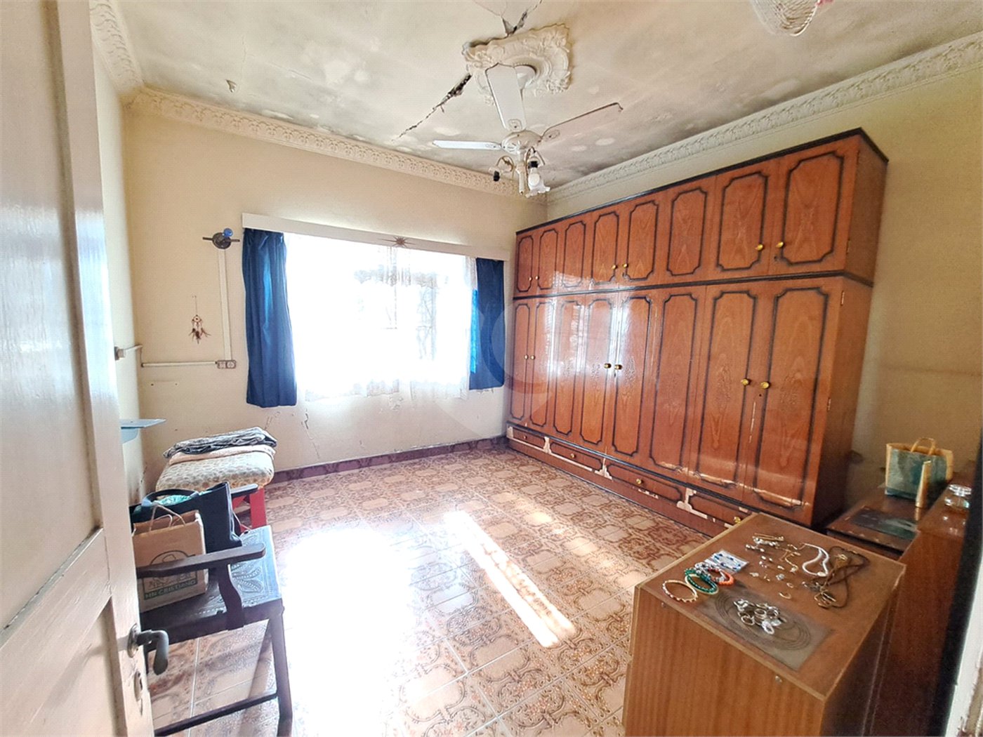 Casa à venda com 3 quartos, sendo 1 suíte, em Vila Constança, São Paulo, SP