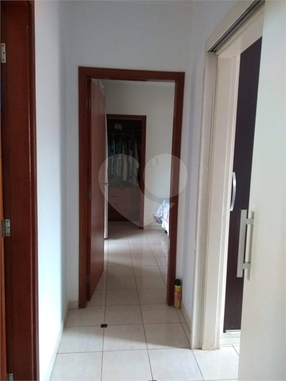 Sobrado à venda com 3 quartos, sendo 2 suítes, no Centro, Araraquara, SP