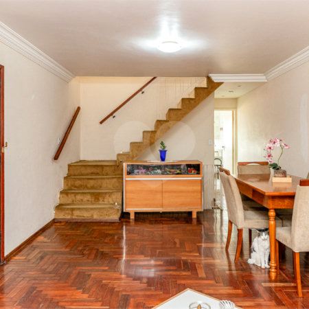 Sobrado à venda com 3 quartos, sendo 1 suíte, em Jardim Prudência, São Paulo, SP