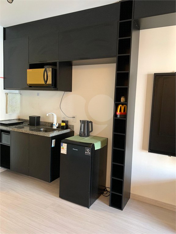 Apartamento à venda ou para alugar com 1 suíte em Cerqueira César, São Paulo, SP