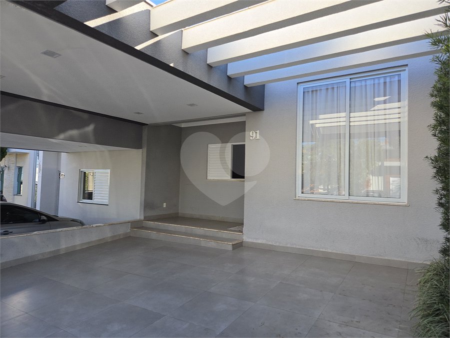 Casa à venda com 2 quartos, sendo 1 suíte, no condomínio Horto Florestal II, Sorocaba - SP