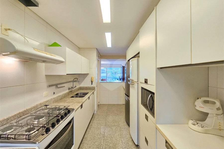 Apartamento à venda com 4 suítes em Riviera de São Lourenço, Bertioga, SP
