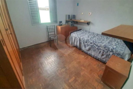 Sobrado à venda com 5 quartos, sendo 1 suíte, em Jardim Sabará, São Paulo, SP