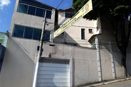 Sobrado à venda com 2 quartos em Parque Vitória, São Paulo, SP