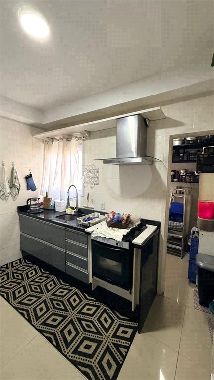 Apartamento à venda com 3 quartos, sendo 1 suíte, em Jardim Tupanci, Barueri, SP