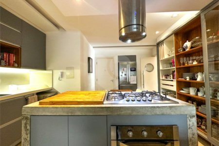 Apartamento à venda com 3 quartos, sendo 1 suíte, em Vila Sofia, São Paulo, SP